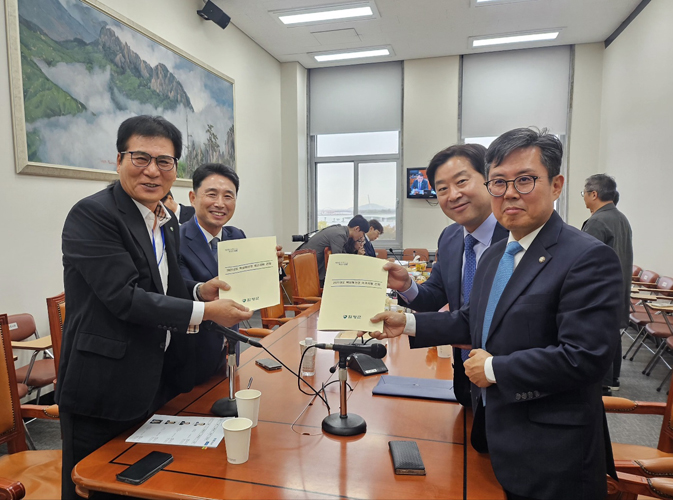 이상익 함평군수, 국회 찾아 2025년 주요 현안사업 국비 확보에 총력